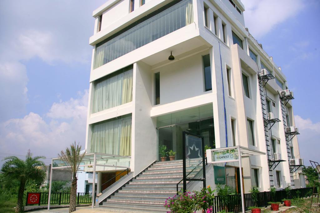 Hotel Highnest Singapperumalkovil 外观 照片